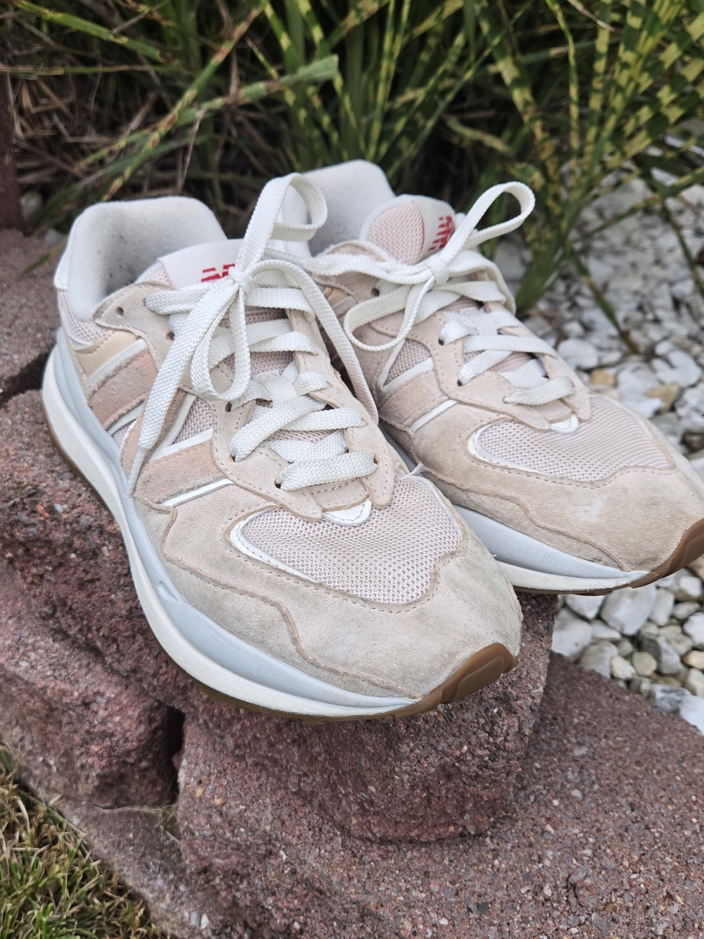 New Balance 57/40 Rose Water Dusty Pink Suede Sneakers W5740GVC Women's Size 8.5